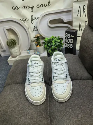Adidas Beige Gray Low-Top Padded Collar Lifestyle Sneakers 10