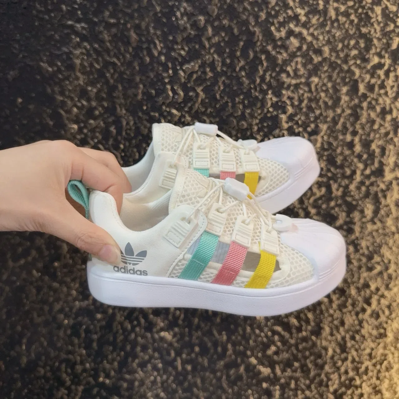 Adidas Beige Multicolor Shell-Toe Laceless Strap Closure Lifestyle Sneakers 19