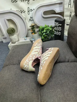 Adidas Beige Pink Polka-Dot Printed Upper Lining And Laces Lifestyle Sneakers 6