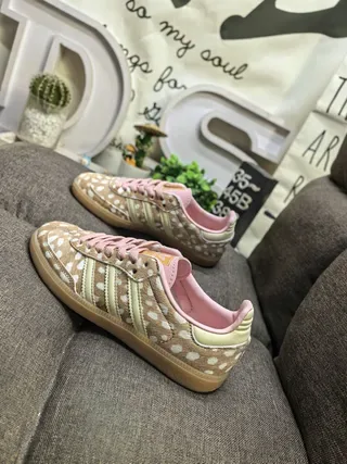 Adidas Beige Pink Polka-Dot Printed Upper Lining And Laces Lifestyle Sneakers 7