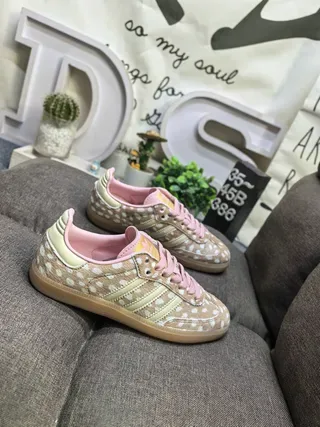 Adidas Beige Pink Polka-Dot Printed Upper Lining And Laces Lifestyle Sneakers 9