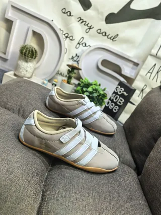 Adidas Beige White Laceless Strap Closure Three-Stripe Side Panel Lifestyle Sneakers 9