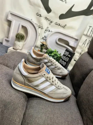 Adidas Beige White Suede Upper Three-Stripe Side Panel Lifestyle Sneakers 9
