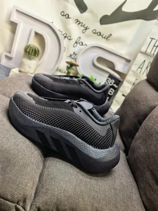 Adidas Black Engineered Mesh Upper Sculpted Monochrome Midsole Lifestyle Sneakers 17