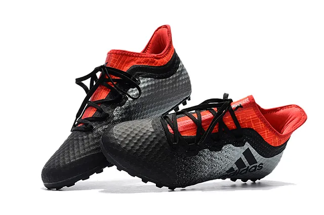 Adidas Chaussures de football turf coupe basse upper synthétique color blocking multicolor avec dégradé noir 24