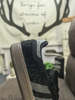Adidas 黑色银色水晶装饰低帮休闲运动鞋 3