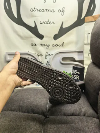 Adidas 黑色银色水晶装饰低帮休闲运动鞋 4