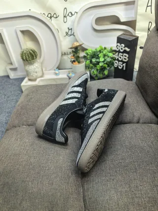 Adidas 黑色银色水晶装饰低帮休闲运动鞋 6