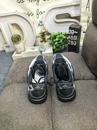 Adidas Black Silver Streamlined Low-Top Perforated Mesh Upper Running Shoes 8