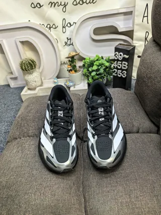 Adidas Black Silver Streamlined Low-Top Perforated Mesh Upper Running Shoes 10