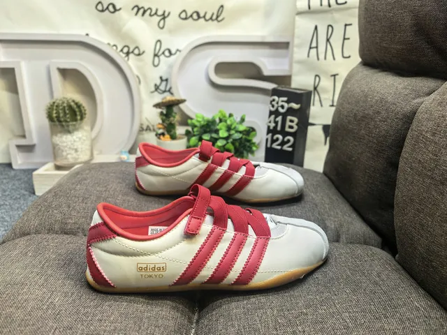 Adidas Black White Laceless Strap Closure Three Stripes Lifestyle Sneakers 11