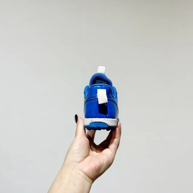 Adidas Noir Blanc Fermeture Rotational Dial Matière Synthétique Patentée Partie Supérieure Chaussures de Football Indoor 24