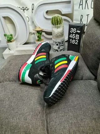 Adidas Black Yellow Retro Runner Silhouette Suede And Mesh Upper Lifestyle Sneakers 24