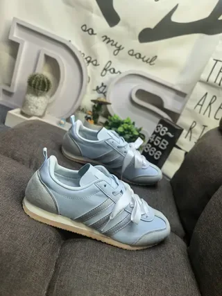 Adidas Blue Silver Retro Runner Silhouette Light Leather-Like Upper Lifestyle Sneakers 9