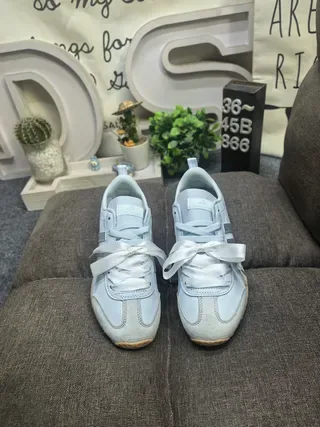 Adidas Blue Silver Retro Runner Silhouette Light Leather-Like Upper Lifestyle Sneakers 10