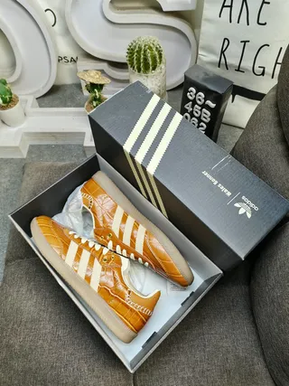Adidas Brown Beige Crocodile-Embossed Leather Upper Off-White Three Stripes Lifestyle Sneakers 3
