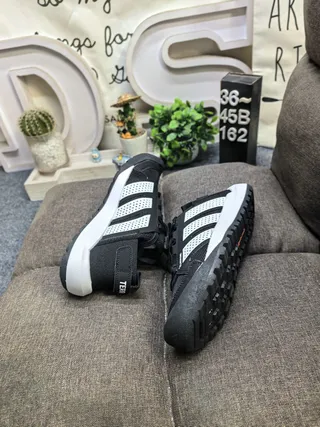 Adidas Climacool Black White Perforated Mesh Upper Three-Stripe Side Branding Lifestyle Sneakers 6