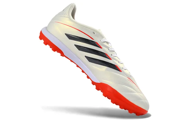 Adidas Copa Beige Red Sapatos de futebol de corte baixo com cadarço tacos de borracha moldados grama artificial 2