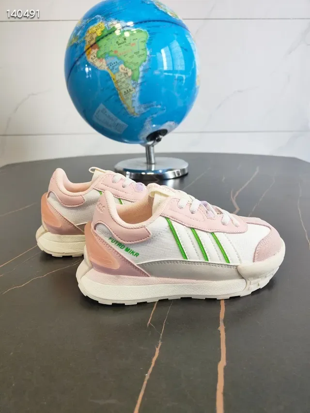 Adidas Futro Beige Green Retro Runner Silhouette Layered Textile/suede Upper Lifestyle Sneakers 3