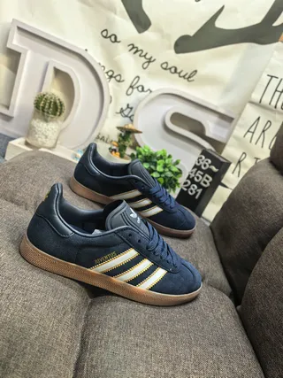Adidas Gazelle Navy Gold Suede Upper Three-Stripe Side Panel Lifestyle Sneakers 9