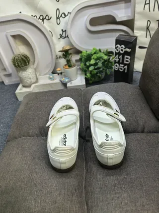 Adidas Gold White Metallic Upper Three-Stripe Side Panel Lifestyle Sneakers 8