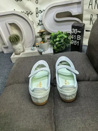 Adidas Gold White Metallic Upper Three-Stripe Side Panel Lifestyle Sneakers 18