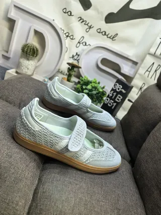 Adidas Gold White Metallic Upper Three-Stripe Side Panel Lifestyle Sneakers 19
