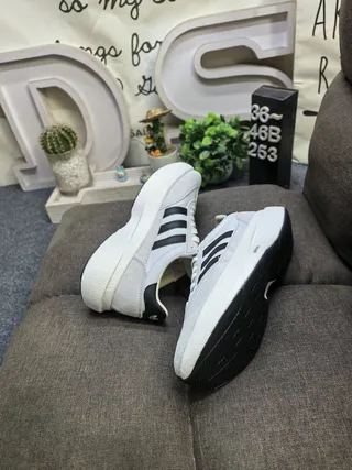 Adidas Gray Black Low-Top Platform Sole Lifestyle Sneakers 6