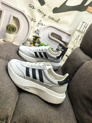 Adidas Gray Black Low-Top Platform Sole Lifestyle Sneakers 7