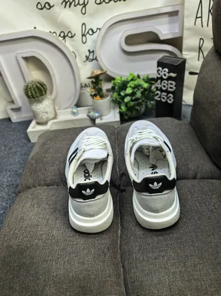 Adidas Gray Black Low-Top Platform Sole Lifestyle Sneakers 8