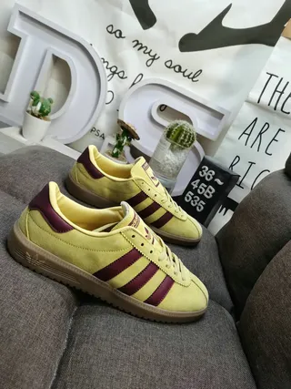 Adidas Gray Red Suede Upper Three-Stripe Side Panel Lifestyle Sneakers 9