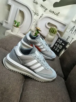 Adidas Gray White Low-Top Suede-and-Synthetic Upper Lifestyle Sneakers 9