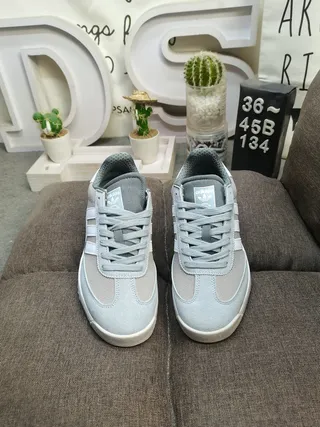 Adidas Gray White Low-Top Suede-and-Synthetic Upper Lifestyle Sneakers 10