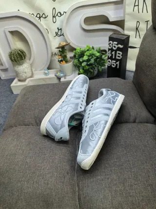 Adidas Gray White Metallic Silver Upper Embroidered Bow Details Lifestyle Sneakers 6