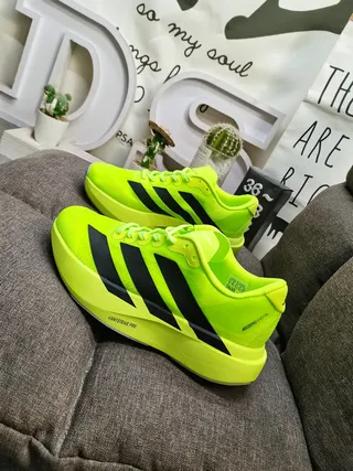 Adidas 绿色 黑色 霓虹黄 网面鞋面 三条纹 侧边品牌 生活方式运动鞋 7
