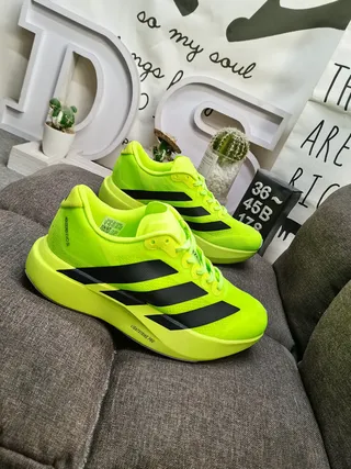 Adidas 绿色 黑色 霓虹黄 网面鞋面 三条纹 侧边品牌 生活方式运动鞋 9
