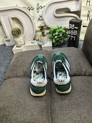 Adidas Green White Retro Runner Mesh And Suede Upper Lifestyle Sneakers 8