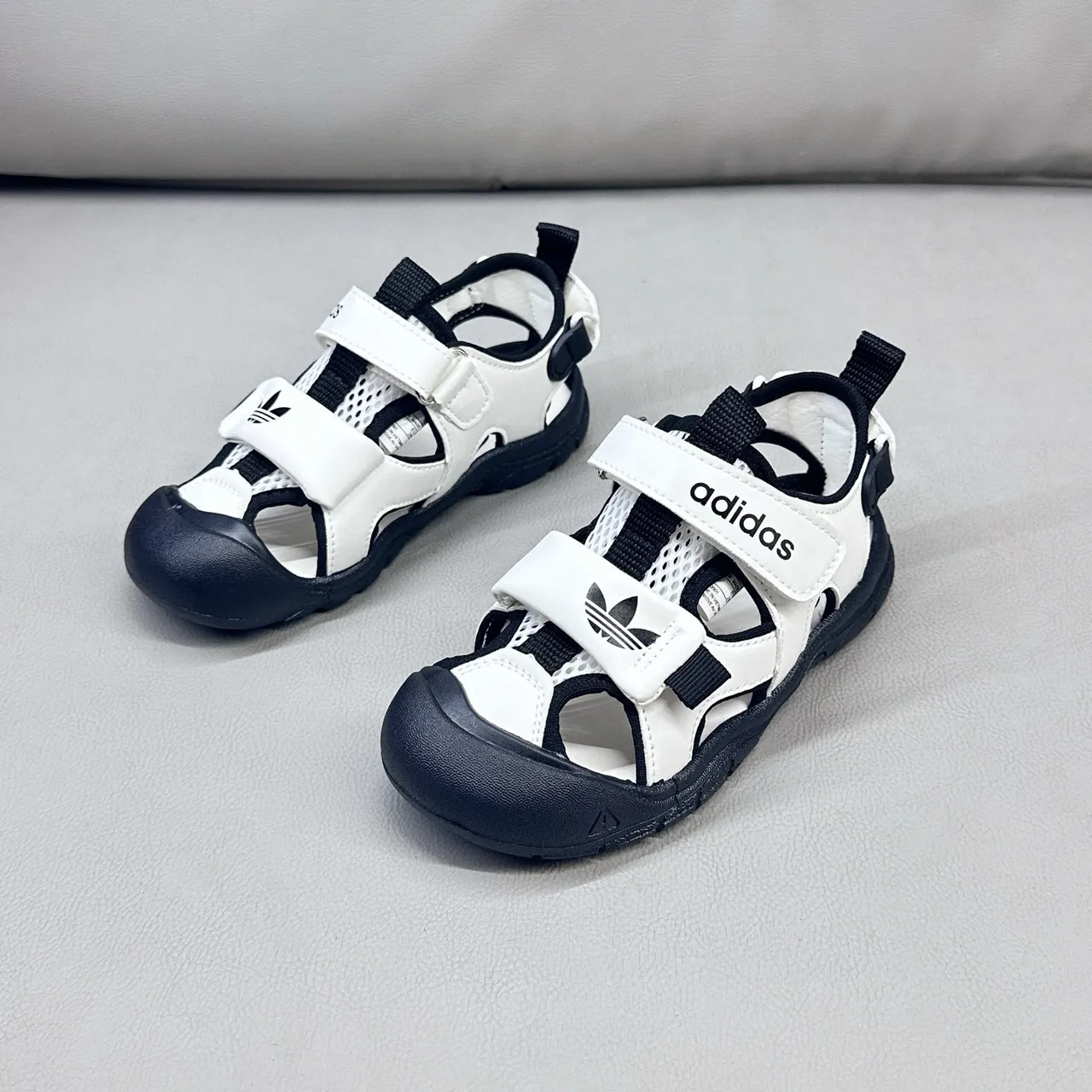 Adidas Enfants Sandales Casual Rose Multi-Strap Velcro 11