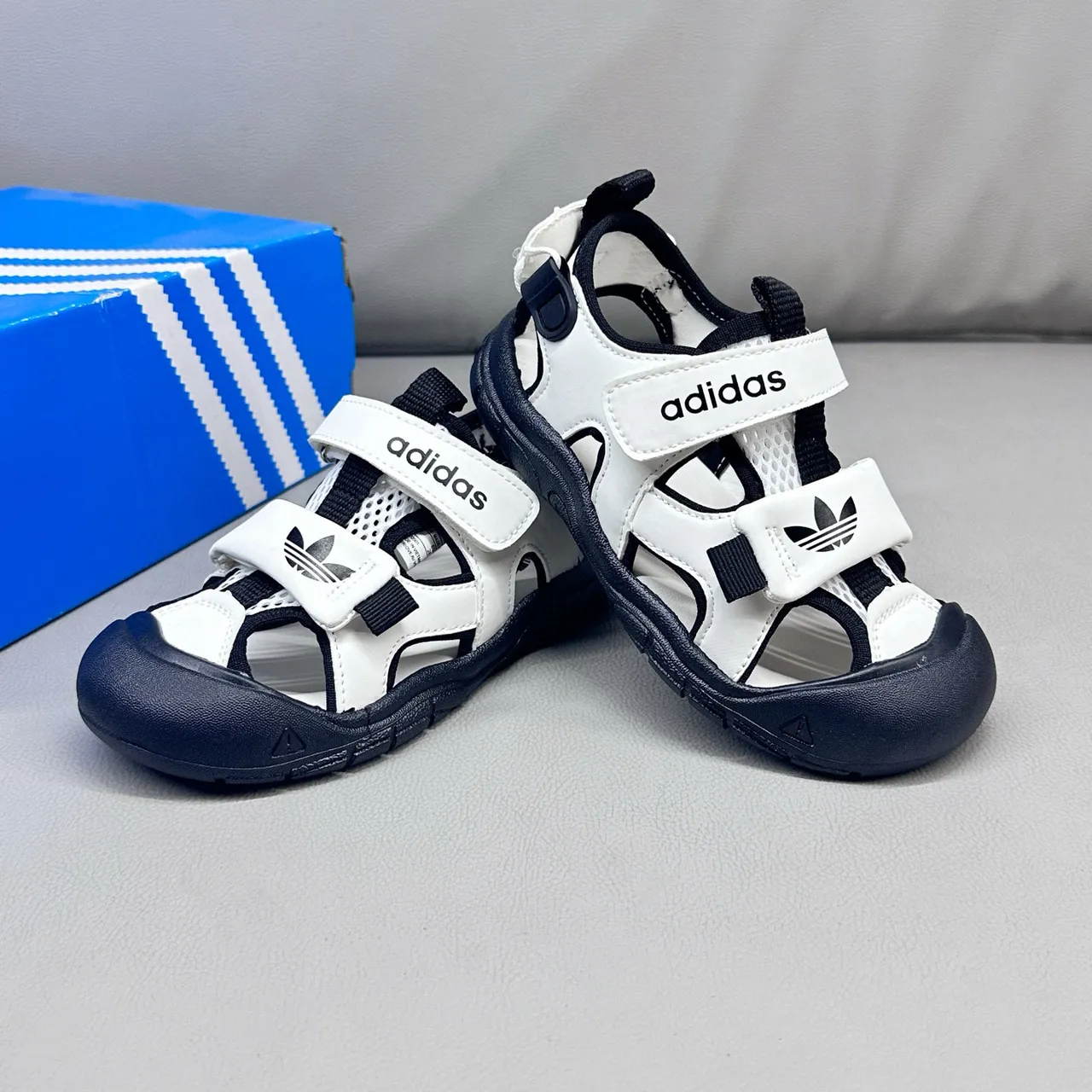 Adidas Enfants Sandales Casual Rose Multi-Strap Velcro 12