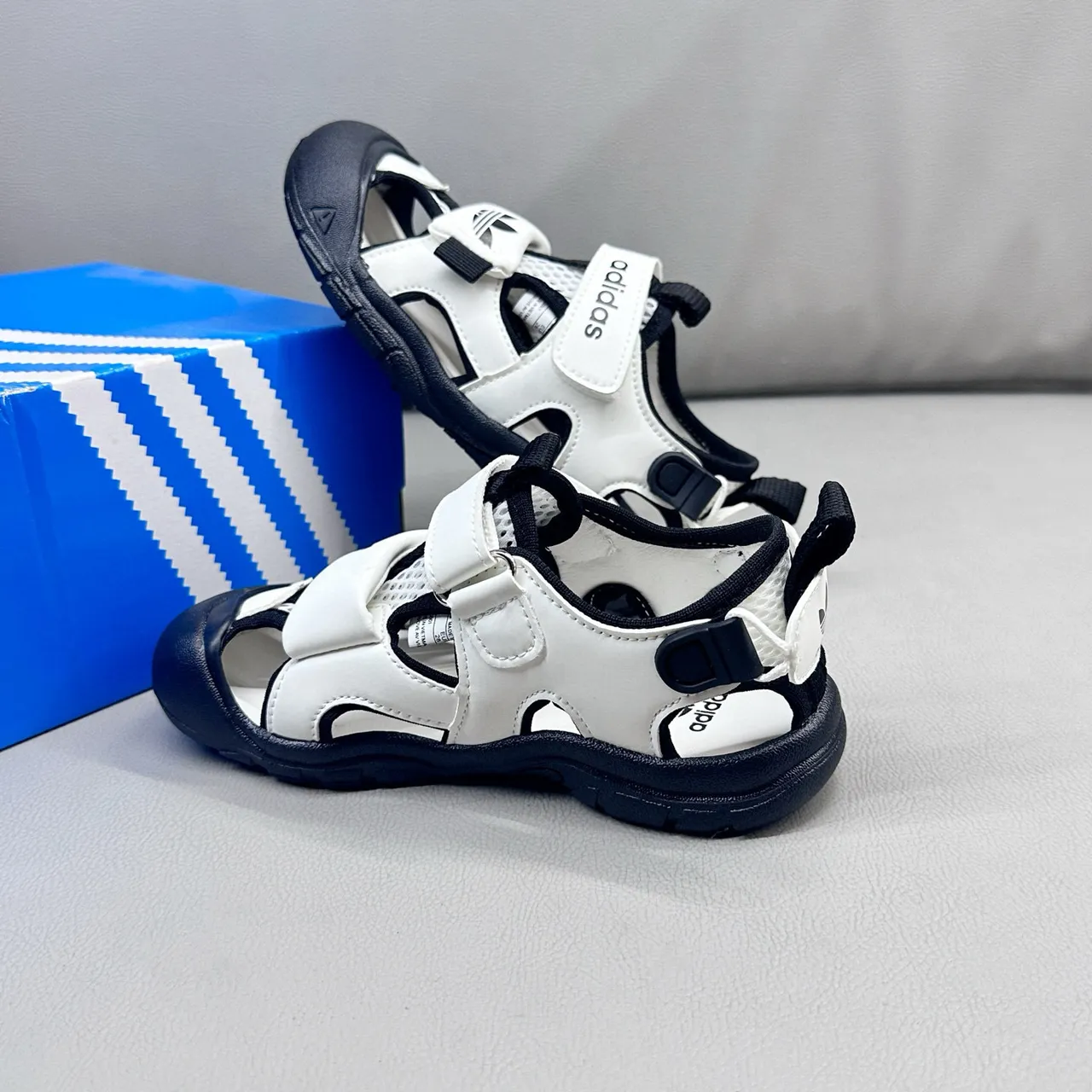 Adidas Enfants Sandales Casual Rose Multi-Strap Velcro 14