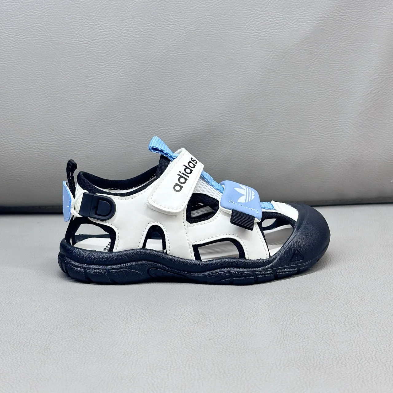 Adidas Enfants Sandales Casual Rose Multi-Strap Velcro 18
