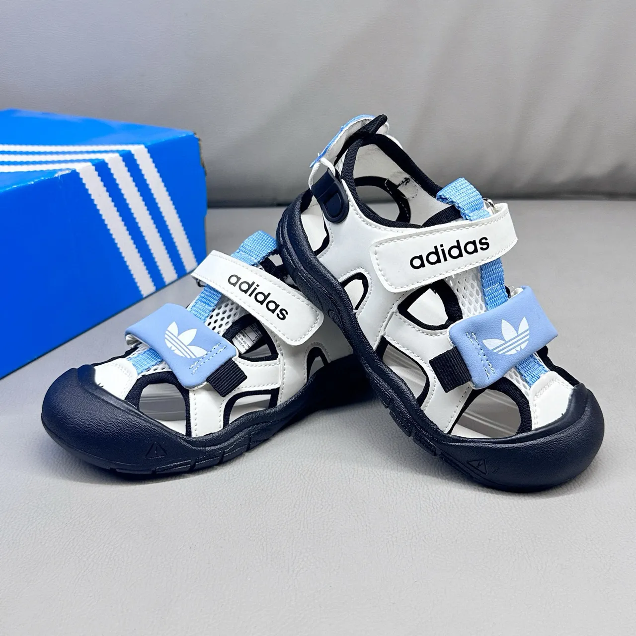 Adidas Enfants Sandales Casual Rose Multi-Strap Velcro 22