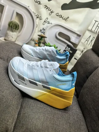 Adidas Lightstrike Pro Blanco Azul Esculpido Mediasuela Gradiente Amarillo Suela Zapatillas de correr 7