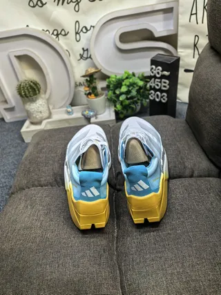 Adidas Lightstrike Pro Blanco Azul Esculpido Mediasuela Gradiente Amarillo Suela Zapatillas de correr 8