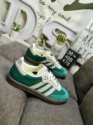Adidas Navy Beige Low-Top Suede-Leather Mix Lifestyle Sneakers 9