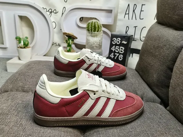 Adidas Navy Beige Low-Top Suede-Leather Mix Lifestyle Sneakers 21