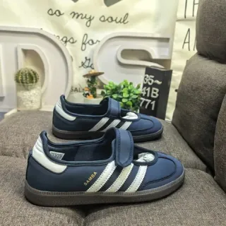 Adidas Navy White बिना लेस के Velcro पट्टी तीन पट्टी साइड पैनल लाइफस्टाइल स्नीकर