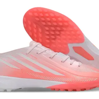 Adidas Zapatillas de Fútbol Turf con upper sintético colorway en gradiente rosa blanco baja corte