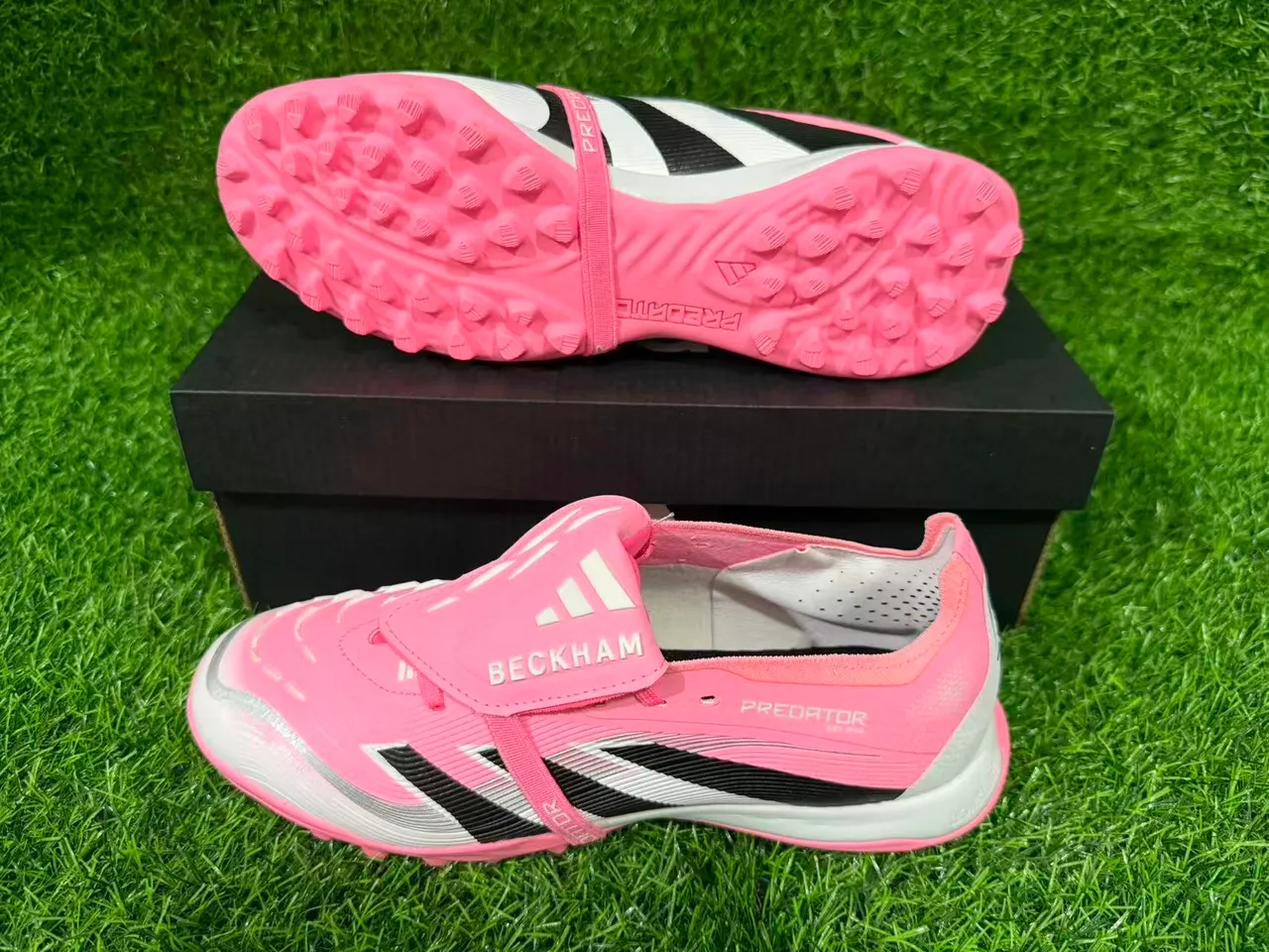 Adidas Predator Zapatos de fútbol turf de bajo corte sin cordones con correa rosa negro 7
