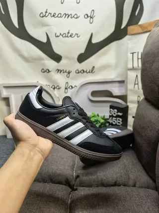 Adidas Samba Chaussures Lifestyle Noires et Blanches 5